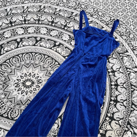 VINTAGE | 90s Velour Jumpsuit - Picture 4 of 5